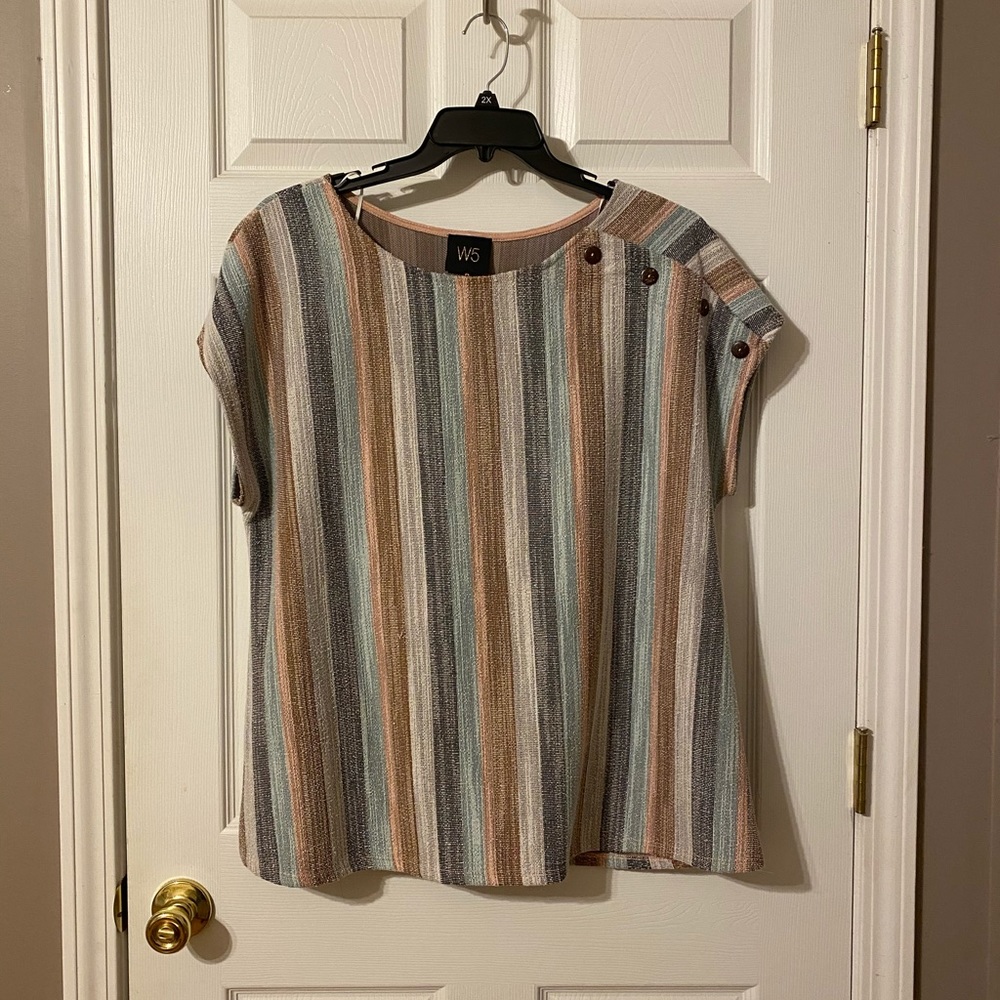 EUC Women’s Sleeveless Striped Top with Button Accents on Left Side Size 2X
